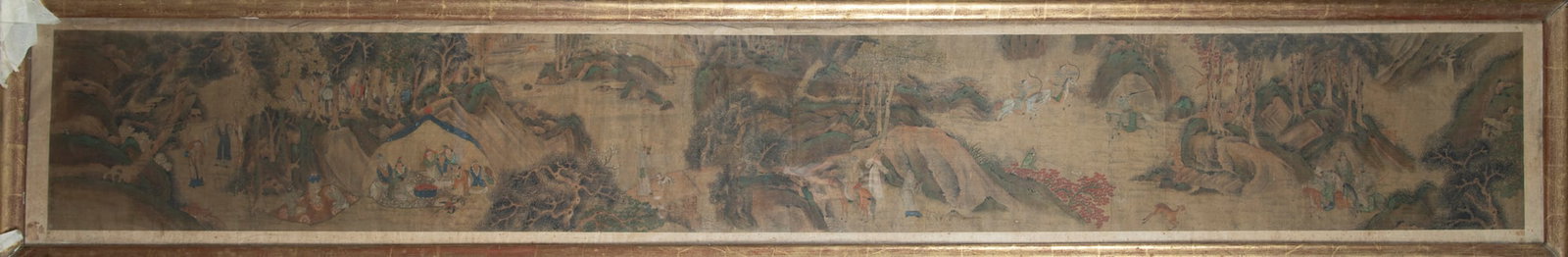 AN INK AND COLOUR SILK HORIZONTAL SCROLL ' HUNTING' PAIINTING, BEARING THE SIGNATURE OF LIU SONG: AN INK AND COLOUR SILK HORIZONTAL SCROLL ' HUNTING' PAIINTING, BEARING THE SIGNATURE OF LIU SONG NIAN 清代 刘松年款 绢本设色 狩猎