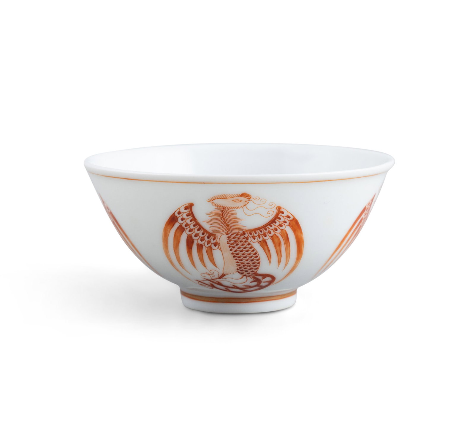 AN IRON RED PHOENIX BOWL, MARK DAOGUANG 20世纪 道光款 矾಩: AN IRON RED PHOENIX BOWL, MARK DAOGUANG 20世纪 道光款 矾红团凤纹碗 China, 20th century D.9cm