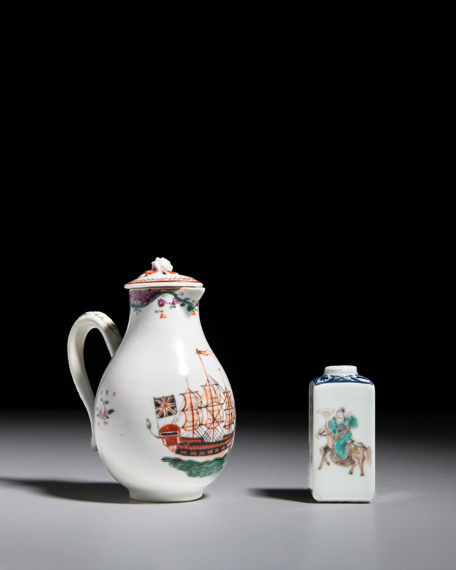 A COLLECTION OF TWO FAMILLE ROSE PORCELAINS 清代 粉彩瓷英 (1 of 8)