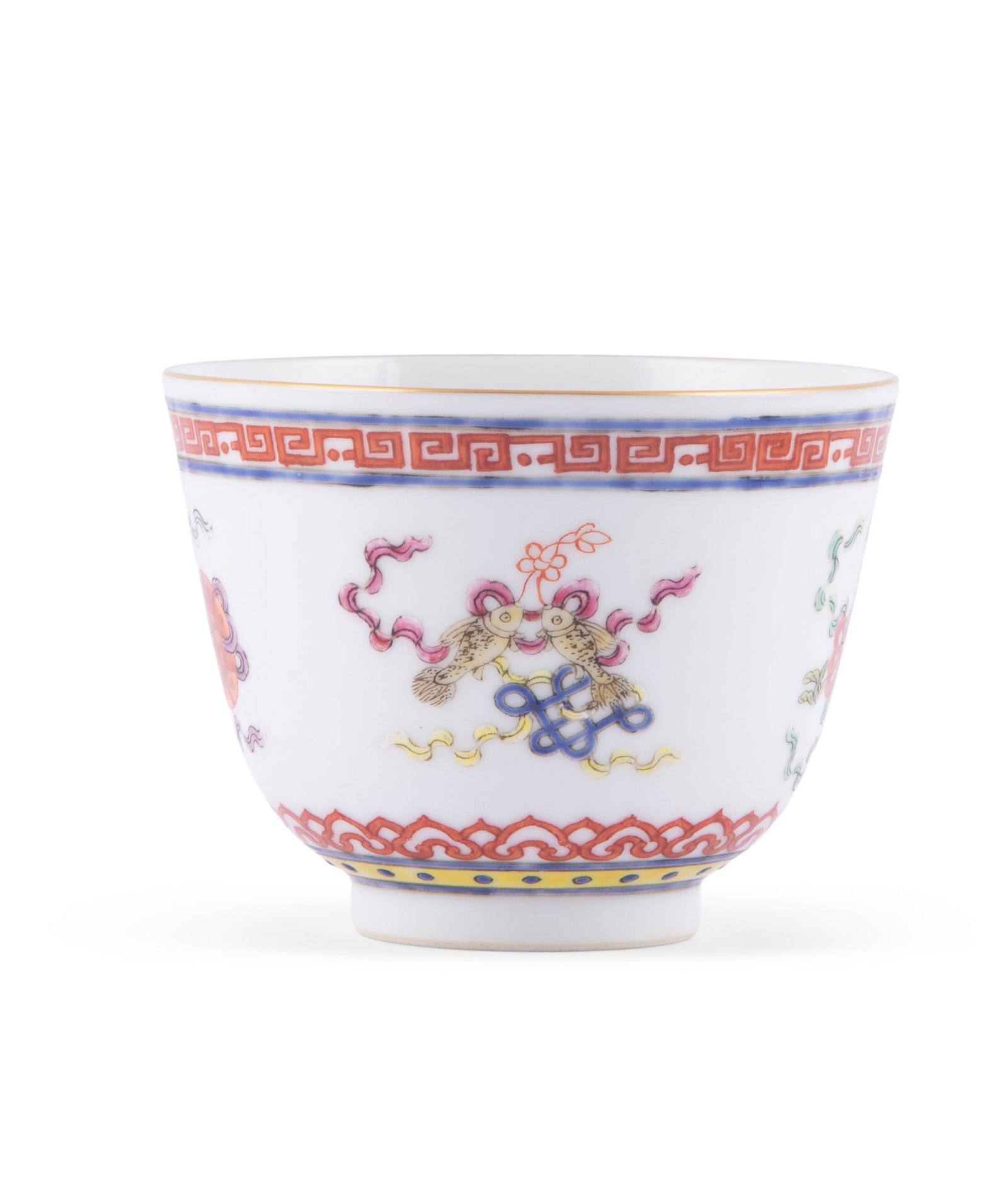 A FAMILLE ROSE 'BAJIXIANG'CUP, TONGZHI MARK 20世纪 同治款 粉: A FAMILLE ROSE 'BAJIXIANG'CUP, TONGZHI MARK 20世纪 同治款 粉彩‘八吉祥’杯 China, 20th century Finely painted around the ste