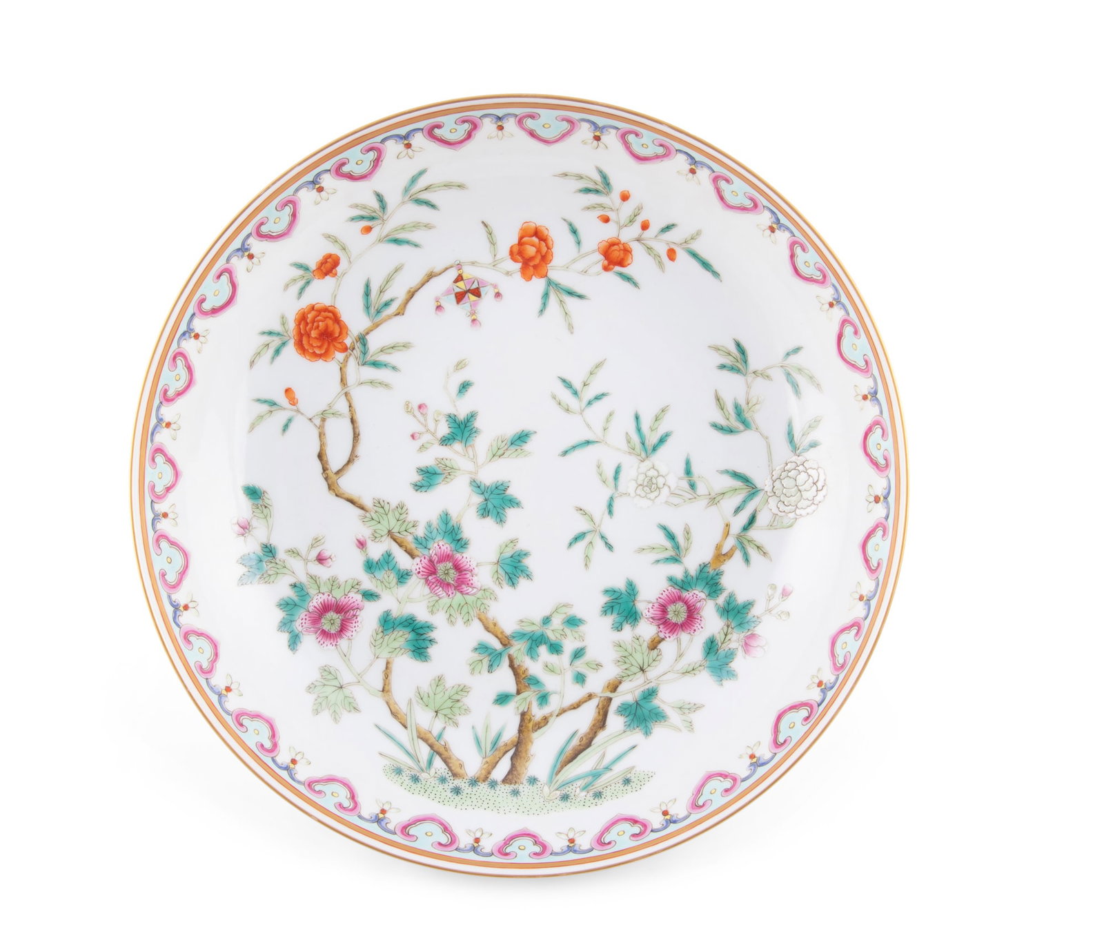 A FAMILLE ROSE ‘FLOWERS' PLATE, GUANGXU MARK 20世纪 光绪款: A FAMILLE ROSE ‘FLOWERS' PLATE, GUANGXU MARK 20世纪 光绪款 粉彩花卉纹盘 China, 20th century D.21.5cm ***PLEASE NOTE THAT THIS LO