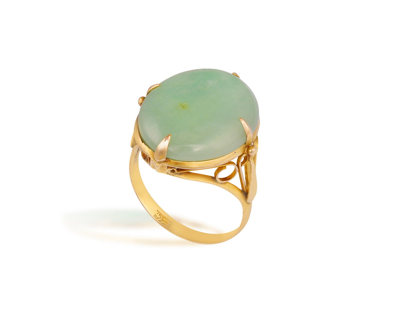 A JADE GOLD RING • Oval-shaped cabochon • mounted in gold • Chinese assay marks: A JADE GOLD RING • Oval-shaped cabochon • mounted in gold • Chinese assay marks • ring size P