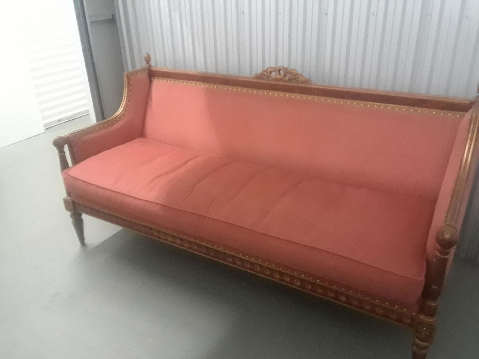 Antique Sofa (1 of 8)