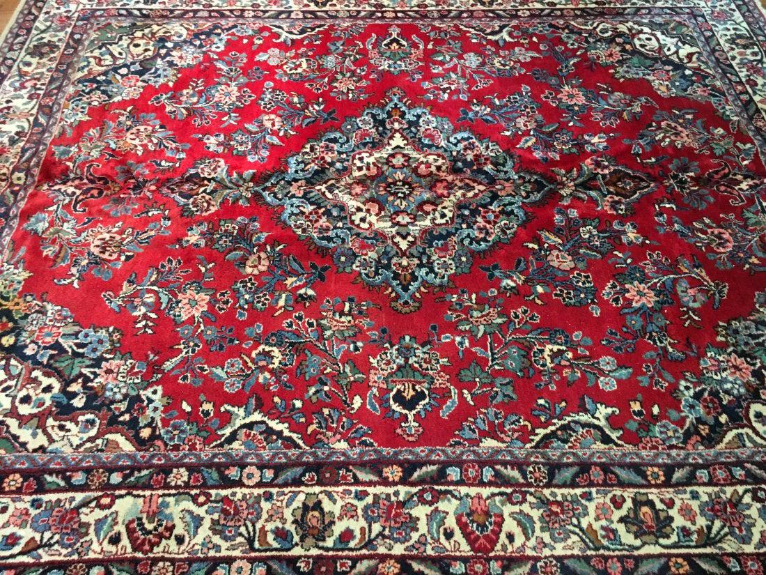 A Persian Qazivn rug (1 of 9)