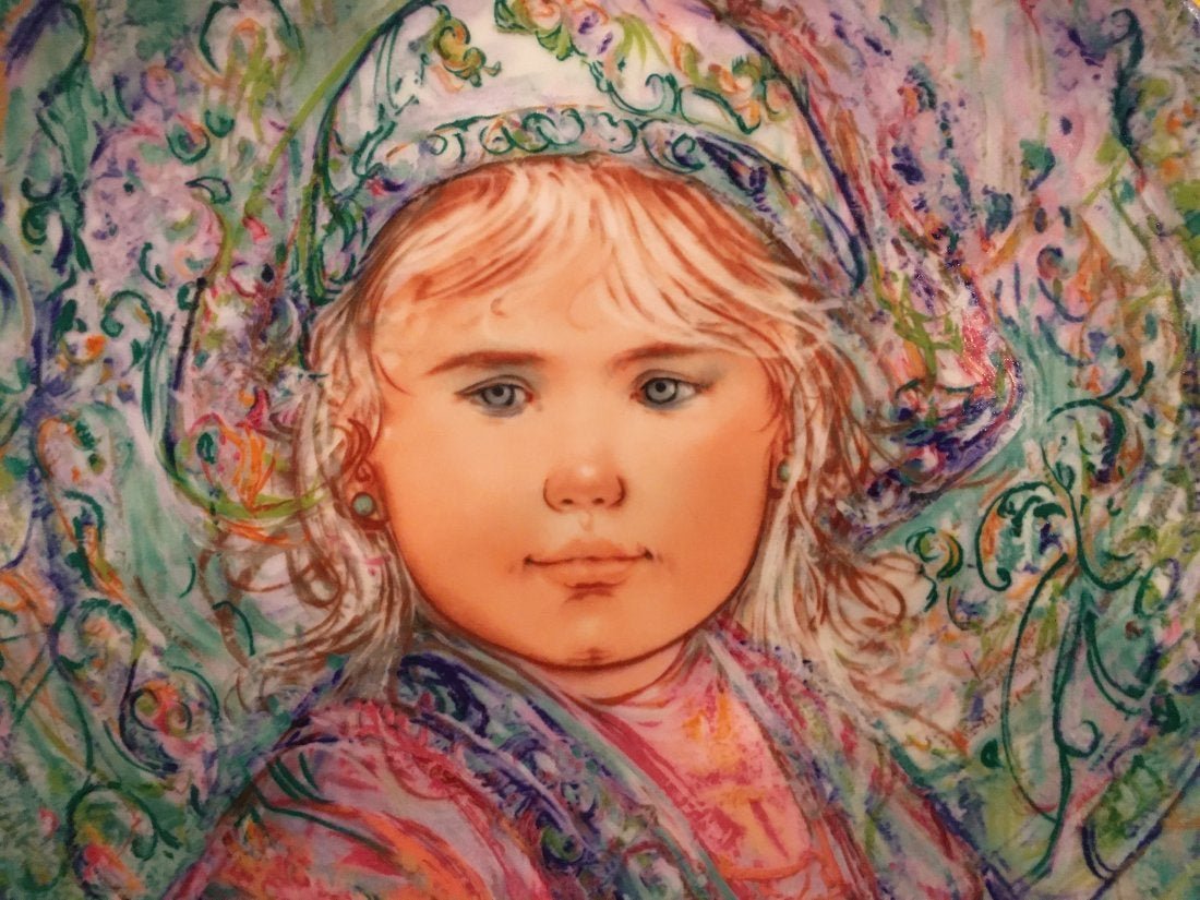 Edna Hibel plate La contessa Isabella: Edna Hibel plate La contessa Isabella from the nobility of children series. measuring 9\" 7/8