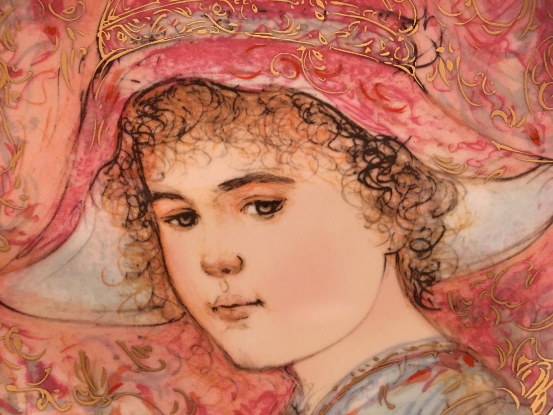 Edna Hibel plate titled Giselle: Edna Hibel plate titled Giselle from the tribute to all children series. measuring 9" 3/4 inches