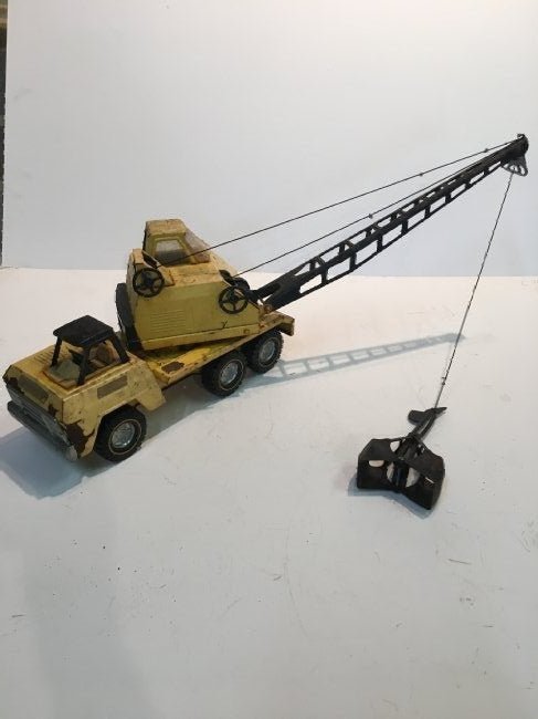 Toy Metal Excavating Crane with clamshell Bucket (1 of 6)