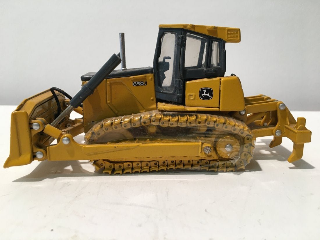 ERTL John DEERE 850J Crawler Metal Toy (1 of 13)