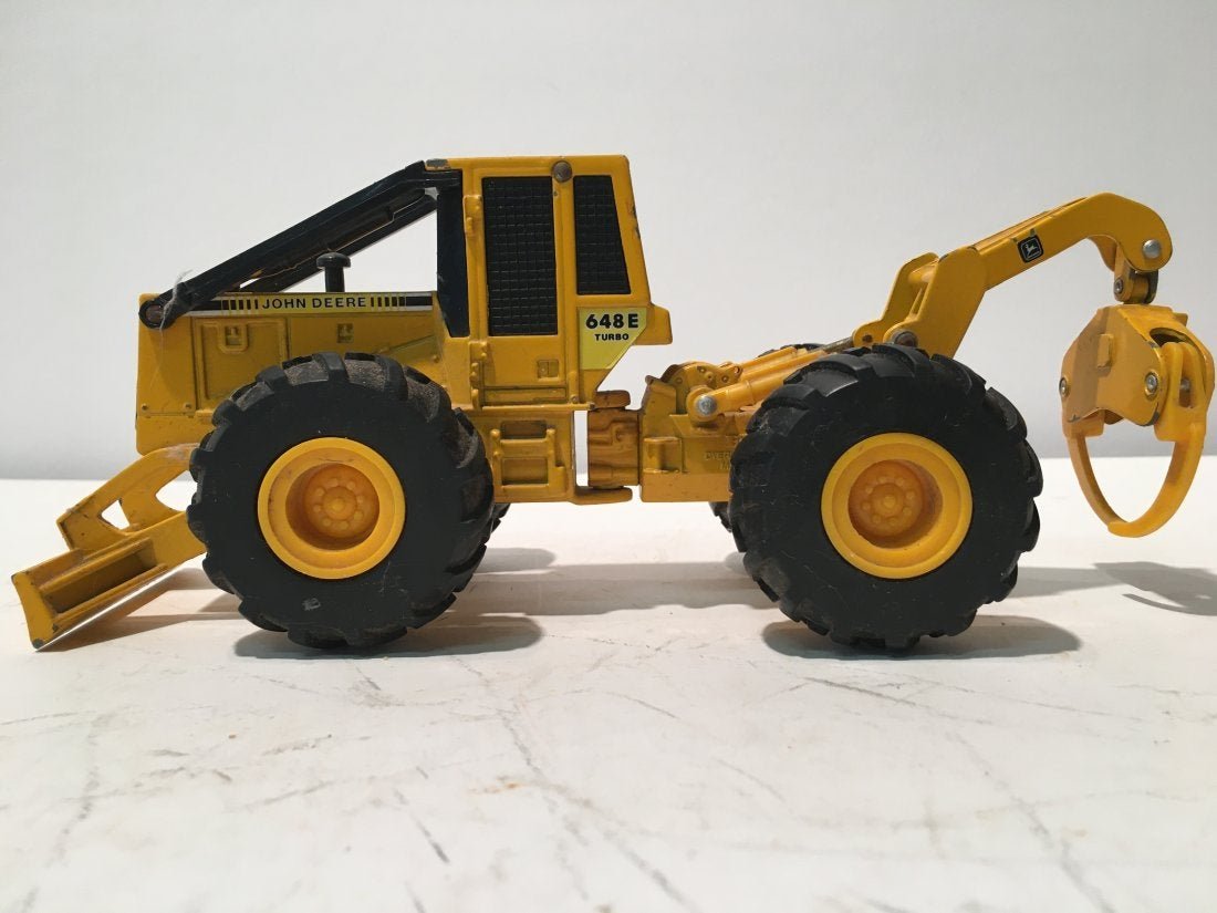 ERTL John Deere 648E Turbo Log Skidder Metal Toy (1 of 14)