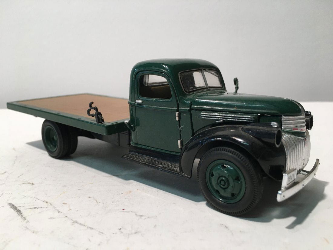 1941 Chevrolet Flatbed truck toy Model (1 of 12)
