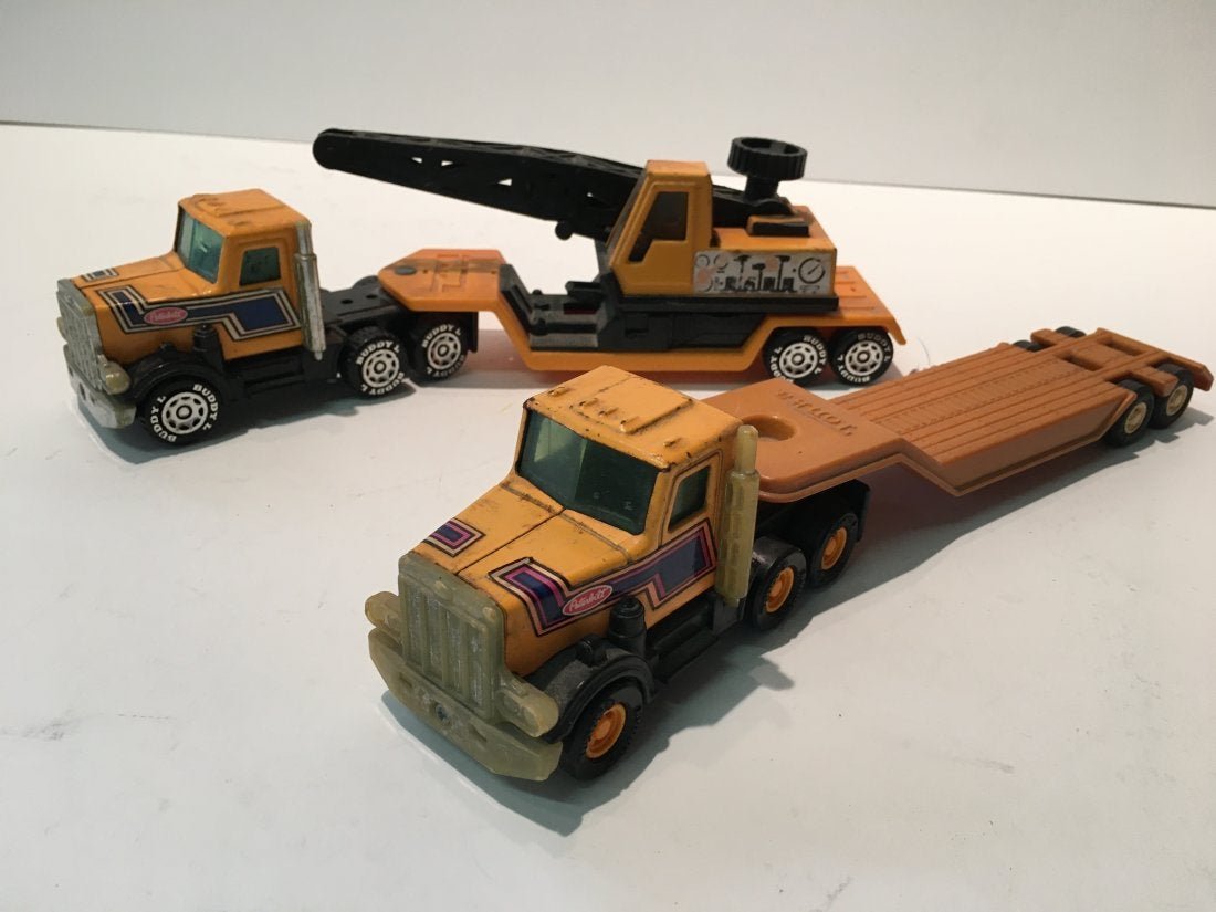 Two vintage Buddy L Semi Truck Peterbilt Toy Models (1 of 11)