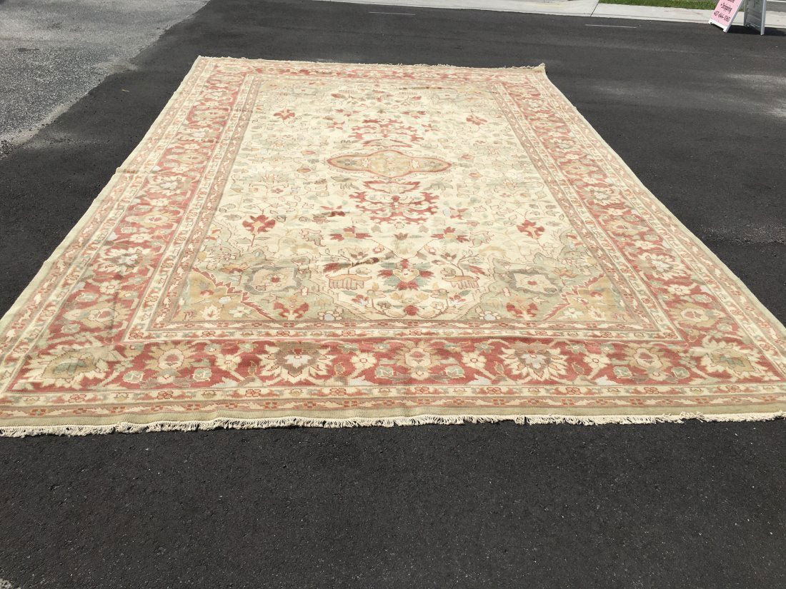Turkish USHAK Palace Size handwoven carpet (1 of 17)