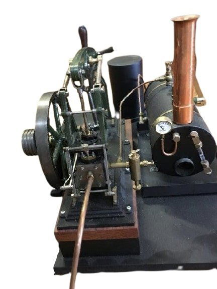 A large STUART STEAM MILL ENGINE MODEL (1 of 19)
