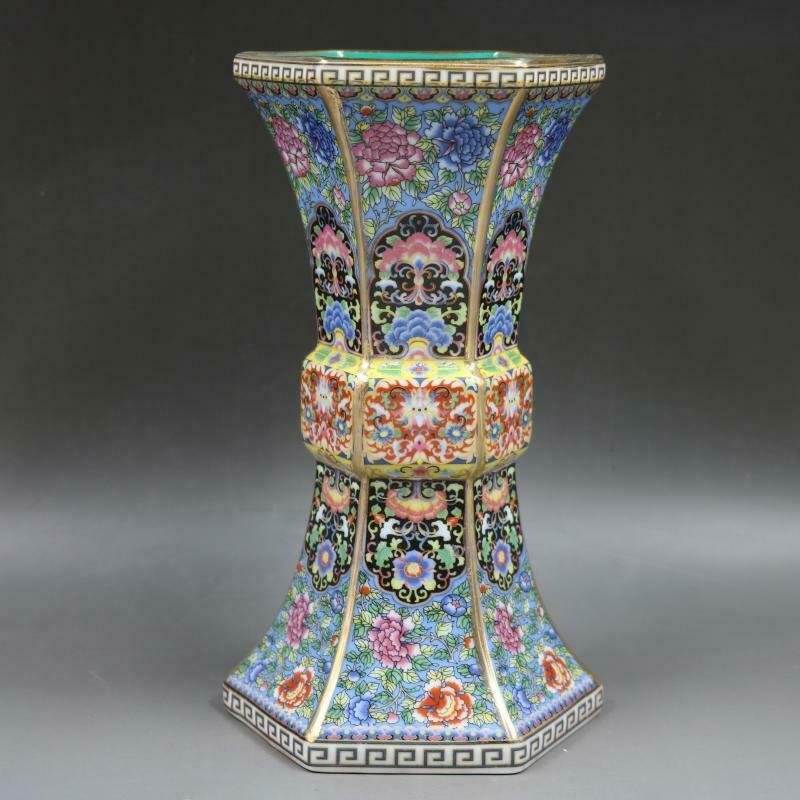 A Chinese Enamel Porcelain Hand Painted vase (1 of 7)
