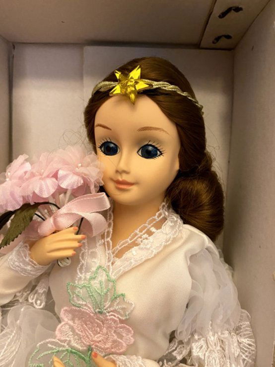 Julia Gardiner Tyler first lady Porcelain  Doll (1 of 7)