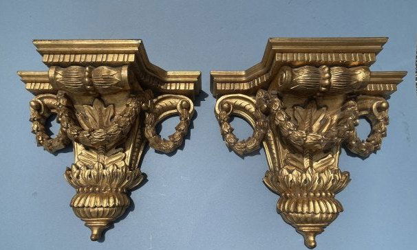 A Pair of decorative wall sconce shelves (1 of 12)