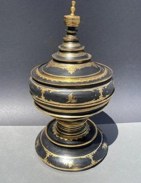 A large Burmese gold leafed Lacquered Offering Bowl (1 of 14)