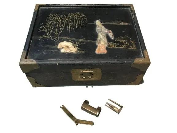 A Chinese Lacquered Jewelry box (1 of 3)