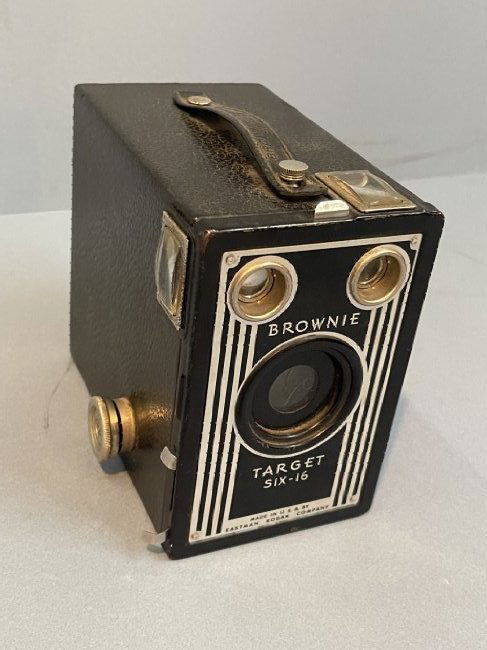 A Kodak Brownie Target Six-16 Camera (1 of 14)