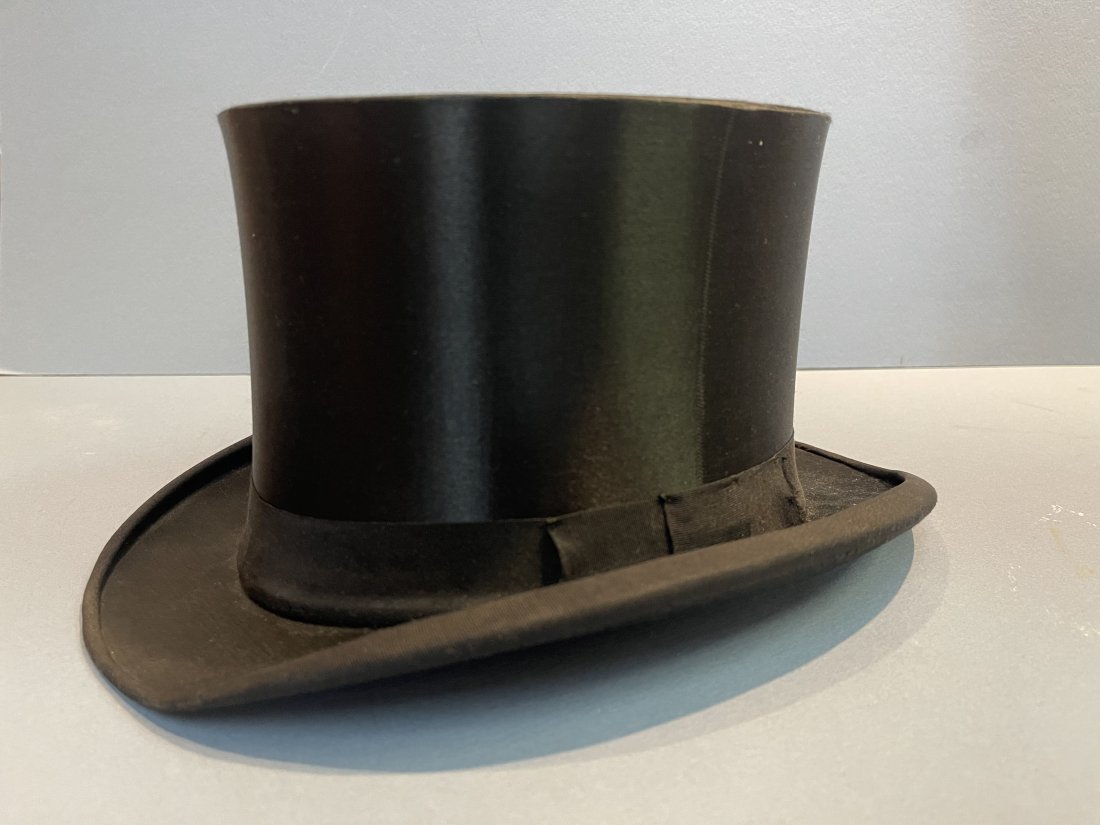 A  men's black TOP HAT by A Mohn Ravensburg (1 of 7)