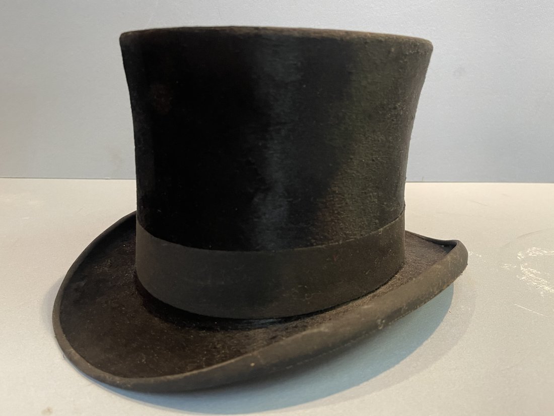 A Men's black TOP HAT by Knox Whillock Bros of New York (1 of 9)