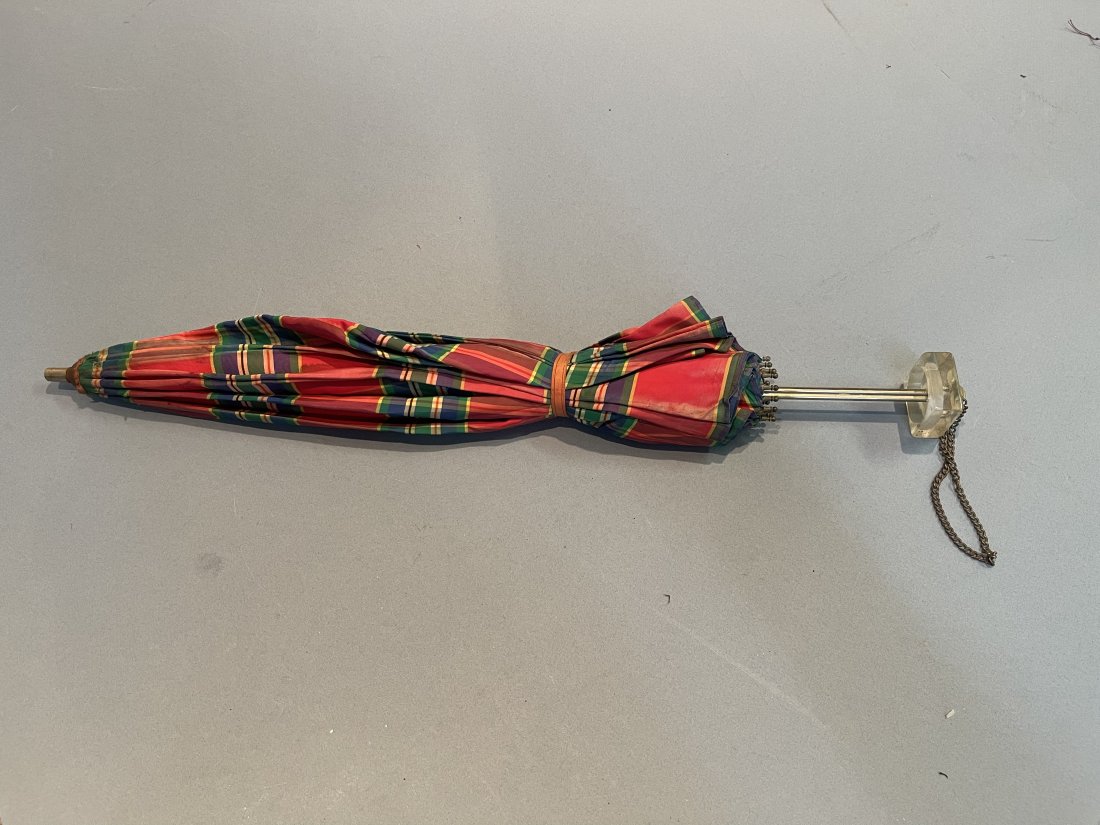 A Vintage Ladies Umbrella Parasol (1 of 7)