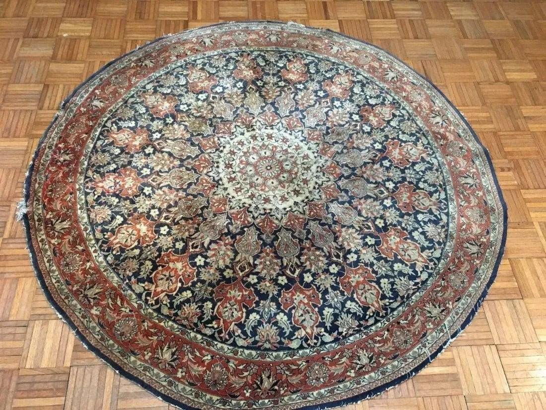 An old round Chinese rug (1 of 8)