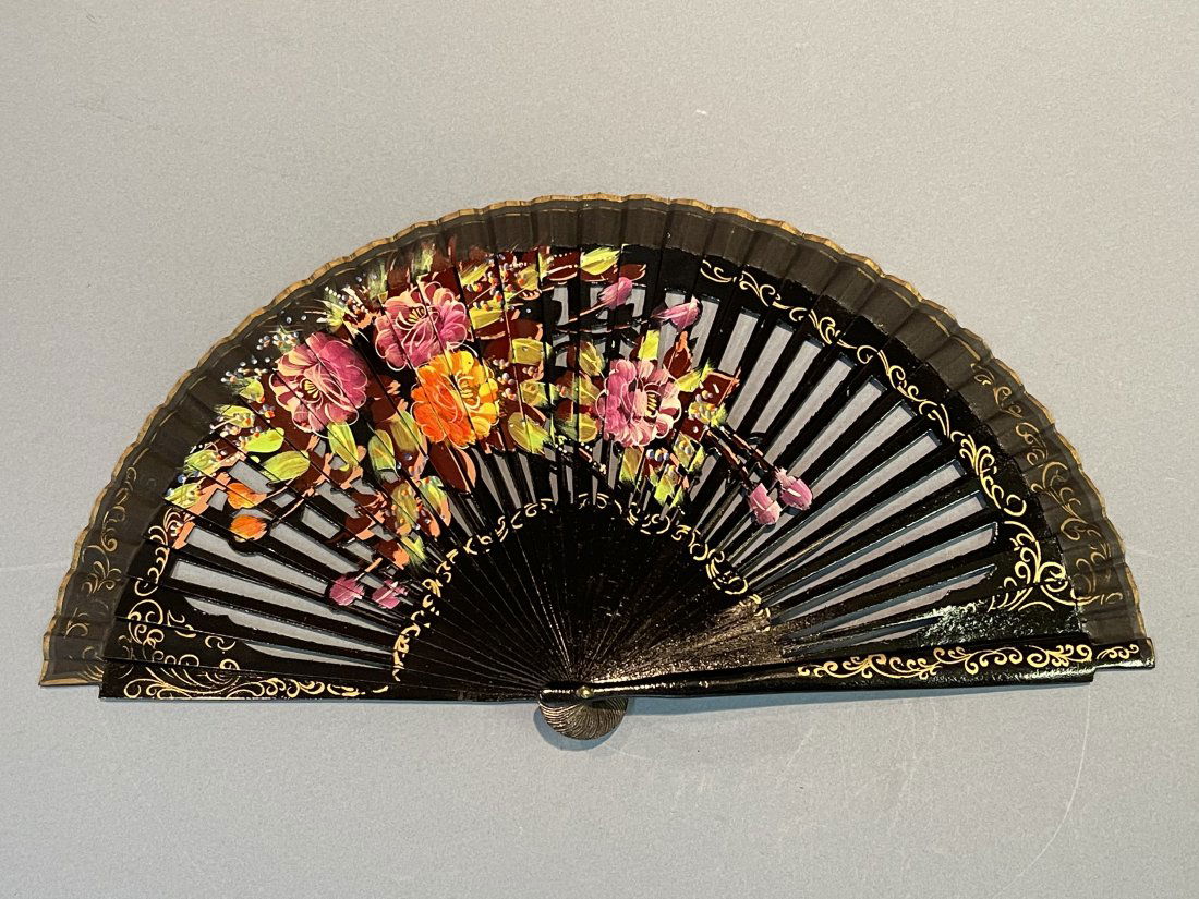 A Spanish Hand painted Hand Fan (1 of 14)