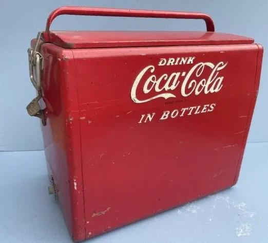 A Coca Cola Ice cooler (1 of 11)