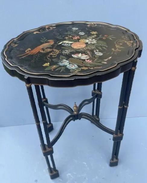 Antique English Regency Hand Painted Tray Tea Table: Antique English Regency Hand Painted Tray Tea Table. Skillfully hand painted & Signed by the artist : J. Justice. The table measures 25 inches tall and the top of the table measures :19Ã¢€Â