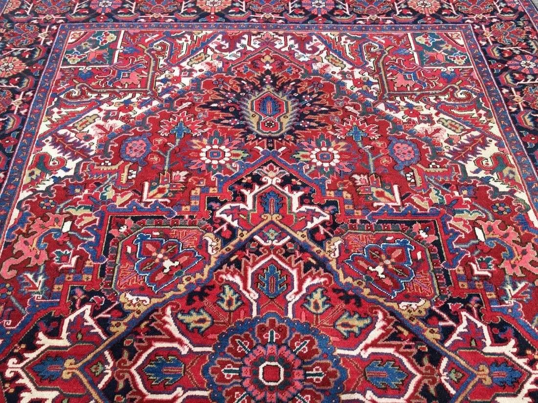 A Persian Heriz Handwoven rug (1 of 14)