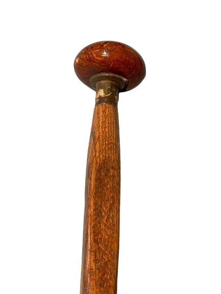 A round knob handle oak walking stick Cane (1 of 11)