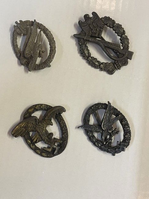 WWII German Luftwaffe pilot observer badge metal pins (1 of 17)
