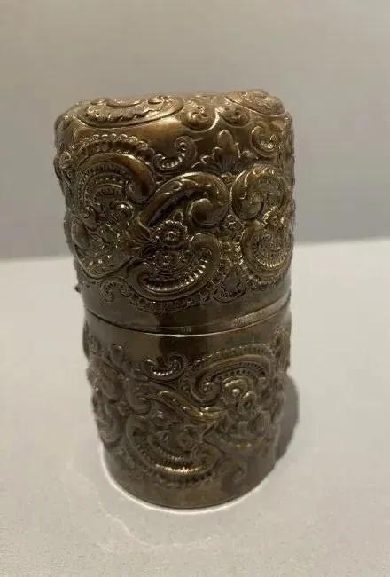 ANTIQUE VICTORIAN STERLING SILVER TEA CADDY (1 of 14)