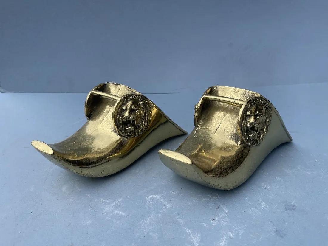 A PAIR OF BRASS STIRRUPS (1 of 13)
