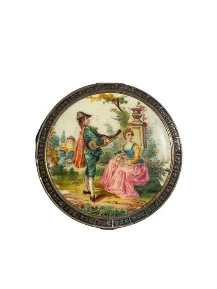 Antique American enamel hand painted compact powder box (1 of 17)