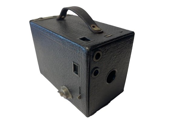 A Kodak No 2 Brownie Camera (1 of 15)