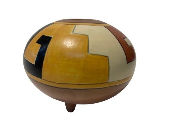 A signed CP Tribal clay New Mexico American Indian style pottery: A Tribal Clay pottery Signed CP 73. Possibly a New Mexico American Indian style pottery. A hand made clay pot initialed CP 73. Measures 3 1/2 inches tall by 4 inches in diameter.
