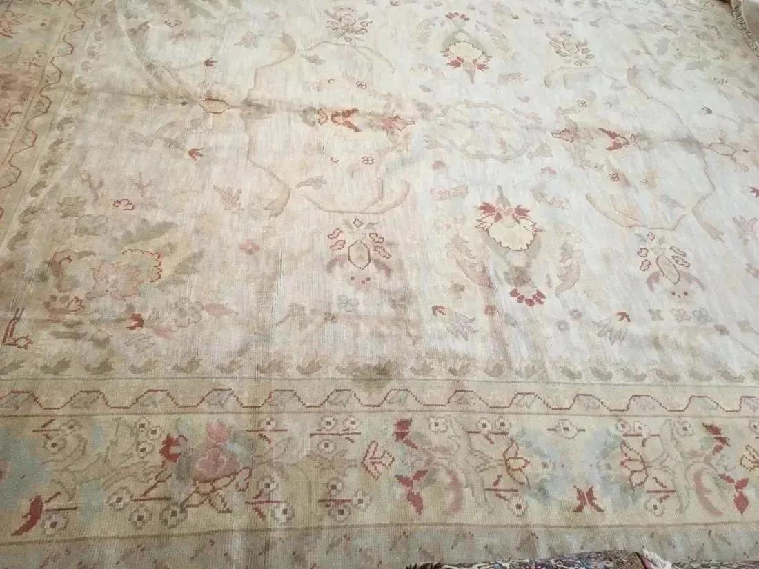 A Large handwoven Turkish USHAK wool Rug (1 of 10)