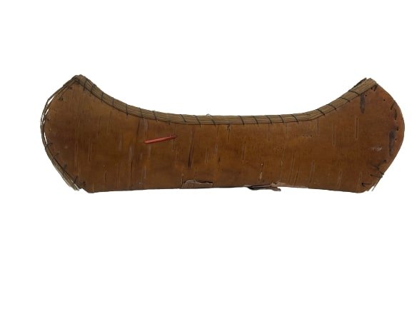 Antique Native American Indian Trapper Canoe toy: Antique Native American Indian Trapper Canoe toy. A Canoe made of straw measuring 9 inches long by 3 inches wide. Please read condition report below.