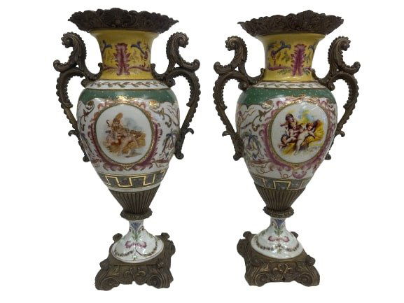 Pair of European Porcelain Vase (1 of 20)