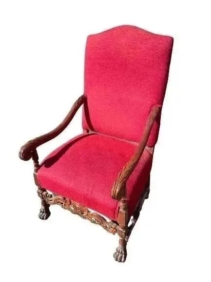 A throne revival chair (1 of 11)
