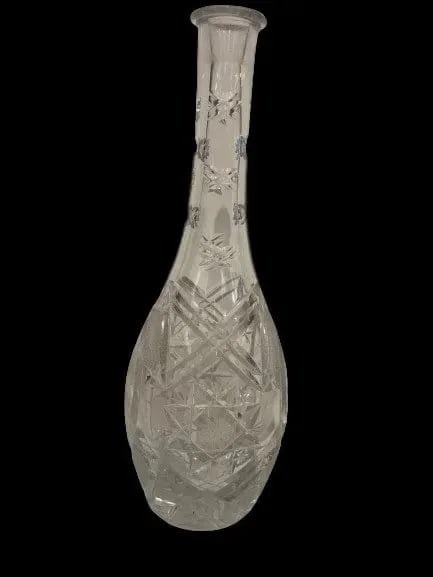 A European decorative crystal cut glass bottle vase (1 of 11)