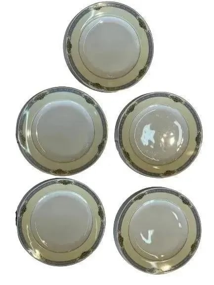 Five vintage Thomas Bavaria The Arag Fine China dinner plates. (1 of 15)