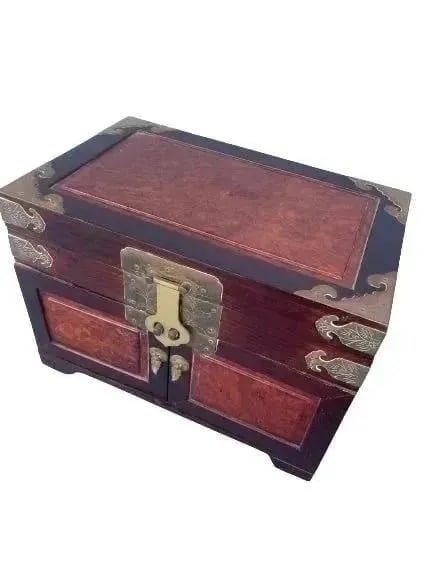 Old large Asian Jewelry box (1 of 16)