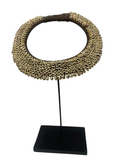 Old Shell Tribal  Papua NEW GUINEA ceremonial necklace on a stand (1 of 13)