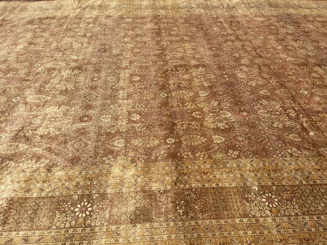 A Massive Hand woven Pakistan Tabriz wool rug ,14.6 by 22.6 feet palace size hand knotted carpet (1 of 20)