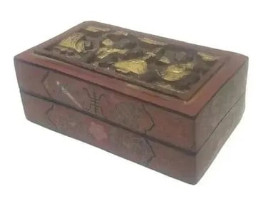 CHINESE CARVED GILDED WOOD LACQUER BOX