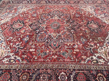 Antique large Persian Heriz hand woven rug 10 ft by 13 ft 6