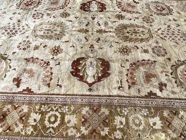 A Massive oversize Hand Woven Pakistan Sultanabad wool rug 14.2 by 19.7